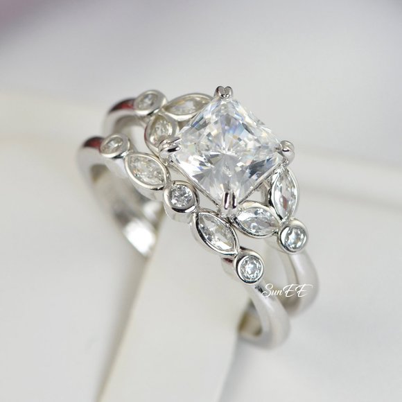 CERTIFIED MOISSANITE 2.0 Ct PRINCESS CUT WEDDING BAND ENGAGEMENT RING - Picture 1 of 13